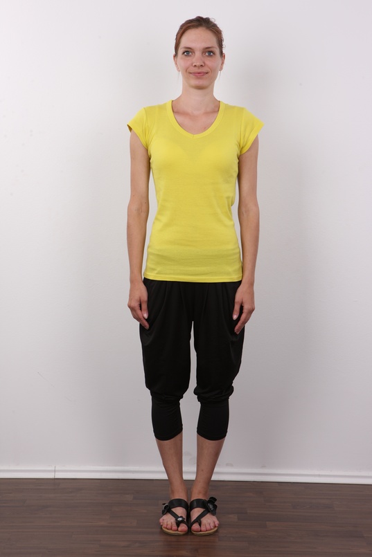 2. Download full pics of Romana (29) from czechcasting.com