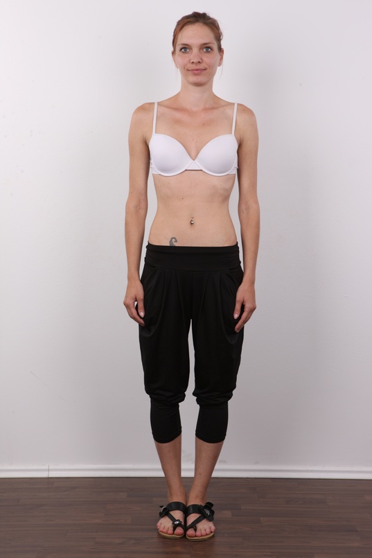 4. Download full pics of Romana (29) from czechcasting.com