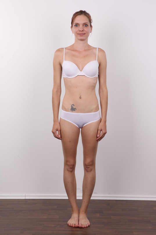 7. Download full pics of Romana (29) from czechcasting.com