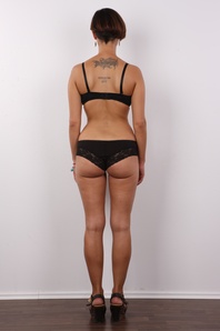 10. Download full pics of Zuzana (29) from czechcasting.com