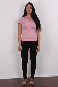 2. Download full pics of Tereza (19) from czechcasting.com