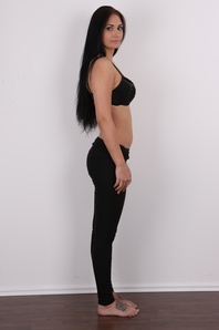 5. Download full pics of Tereza (19) from czechcasting.com