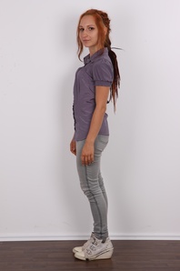 1. Download full pics of Elen (27) from czechcasting.com