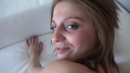 7. Download full pics of Michaela (25) from czechcasting.com