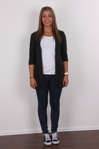 2. Download full pics of Dominika (18) from czechcasting.com