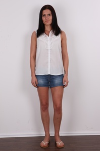 2. Download full pics of Jana (28) from czechcasting.com