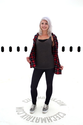 Czech Casting: Julie (21) 360°