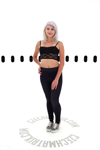 Czech Casting: Julie (21) 360°