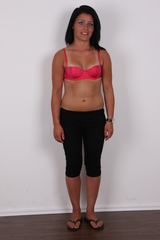 4. Download full pics of Aneta (18) from czechcasting.com