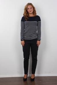 2. Download full pics of Jana (20) from czechcasting.com