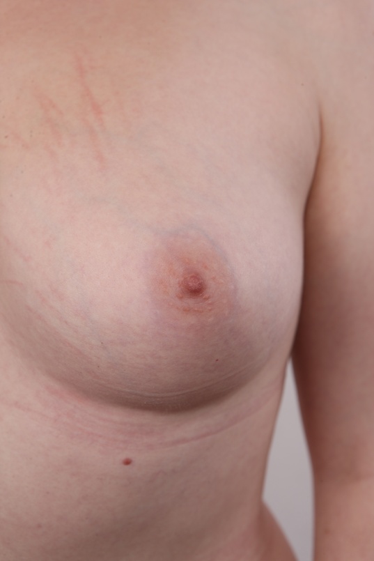 6. Download full pics of Eliska (19) from czechcasting.com