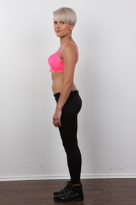 5. Download full pics of Simona (26) from czechcasting.com