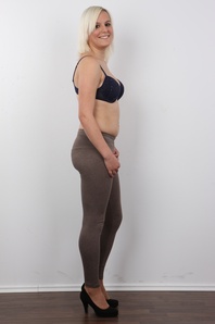 5. Download full pics of Kristyna (21) from czechcasting.com