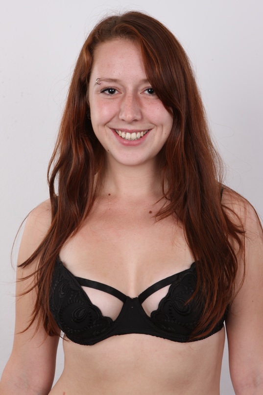 3. Download full pics of Lucie (20) from czechcasting.com