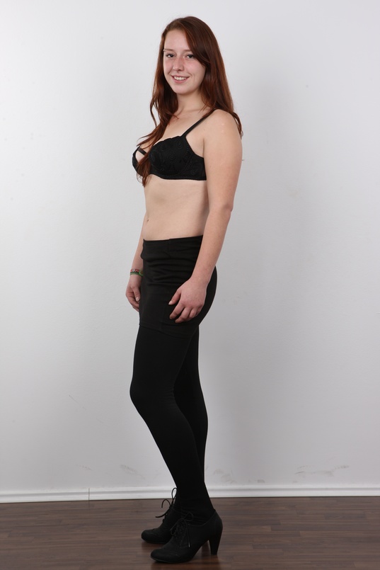 4. Download full pics of Lucie (20) from czechcasting.com