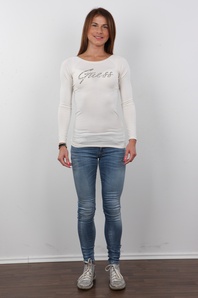 2. Download full pics of Pavla (27) from czechcasting.com