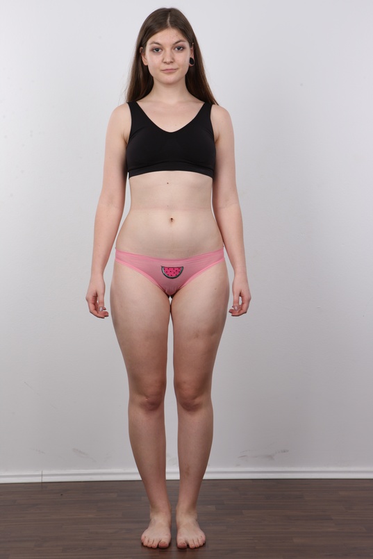 7. Download full pics of Marketa (18) from czechcasting.com