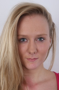 1. Download full pics of Nikola (18) from czechcasting.com