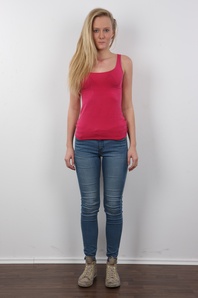 2. Download full pics of Nikola (18) from czechcasting.com