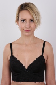 6. Download full pics of Eva (25) from czechcasting.com