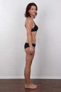 8. Download full pics of Hana (41) from czechcasting.com