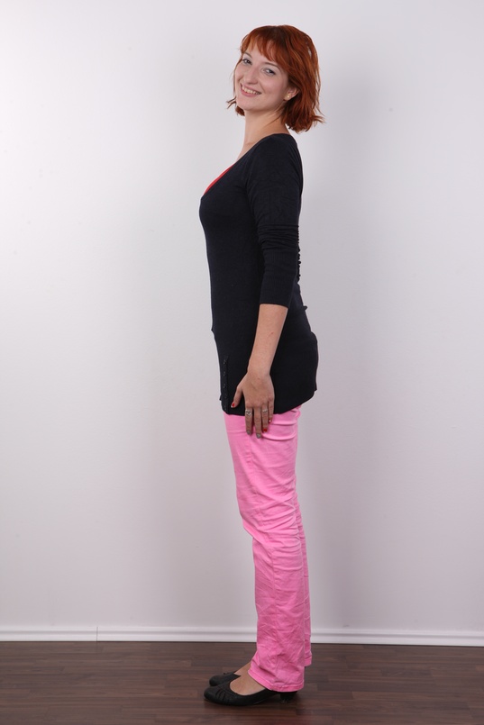 3. Download full pics of Vladka (25) from czechcasting.com