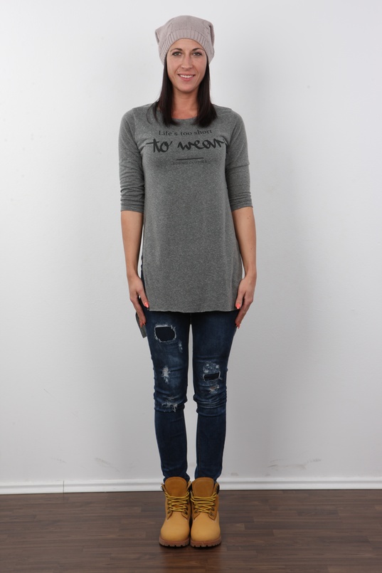 2. Download full pics of Tereza (27) from czechcasting.com