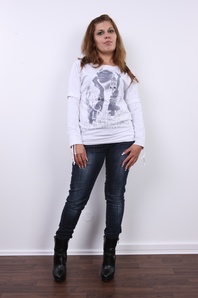 2. Download full pics of Denisa (30) from czechcasting.com