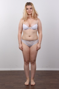 5. Download full pics of Aneta (18) from czechcasting.com