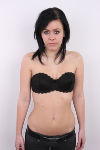 4. Download full pics of Lenka (19) from czechcasting.com