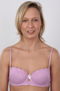 6. Download full pics of Martina (27) from czechcasting.com