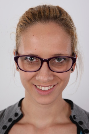 1. Download full pics of model Marketa (28) from czechcasting.com