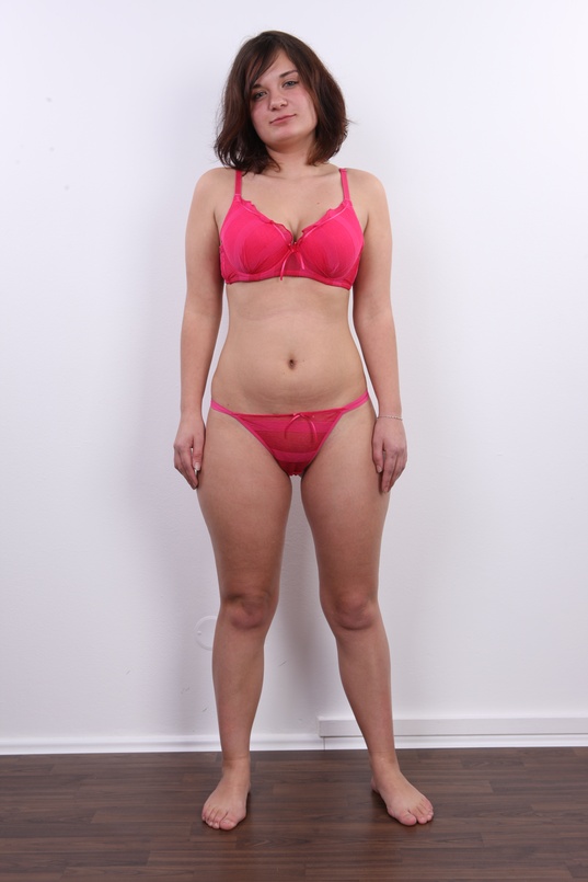 7. Download full pics of Jirina (23) from czechcasting.com