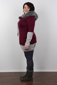 3. Download full pics of Zuzka (25) from czechcasting.com