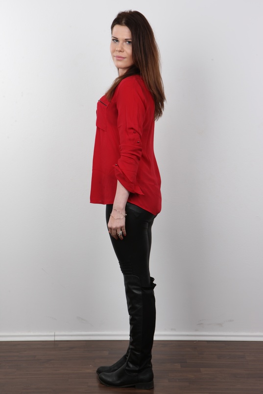 3. Download full pics of Martina (18) from czechcasting.com