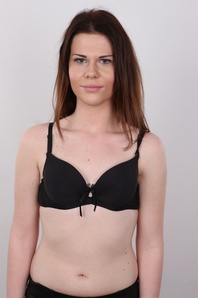 6. Download full pics of Martina (18) from czechcasting.com