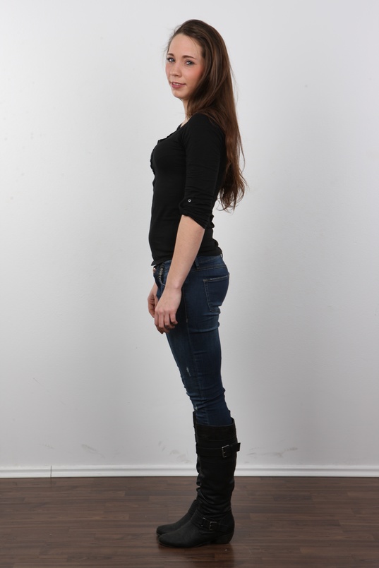 3. Download full pics of Lucka (23) from czechcasting.com