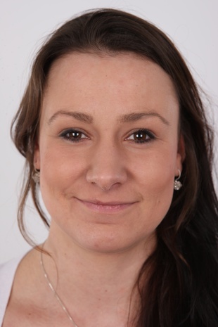 1. Download full pics of model Katerina (25) from czechcasting.com