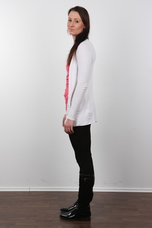 3. Download full pics of model Katerina (25) from czechcasting.com