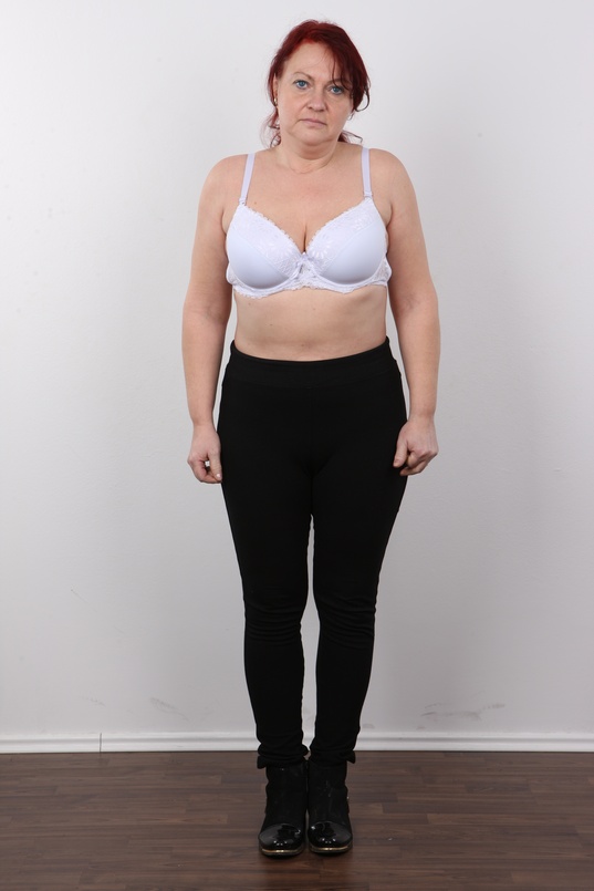 4. Download full pics of Monika (48) from czechcasting.com