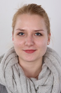 1. Download full pics of Tena (20) from czechcasting.com