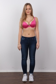 4. Download full pics of Katerina (18) from czechcasting.com