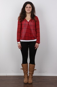 2. Download full pics of Daniela (24) from czechcasting.com