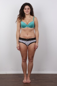 7. Download full pics of Daniela (24) from czechcasting.com