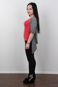 3. Download full pics of Adriana (18) from czechcasting.com