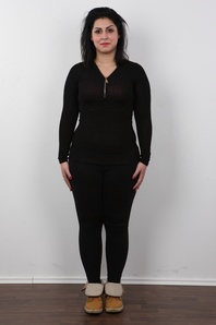 2. Download full pics of Marcela (18) from czechcasting.com