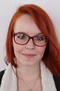 1. Download full pics of Aneta (22) from czechcasting.com