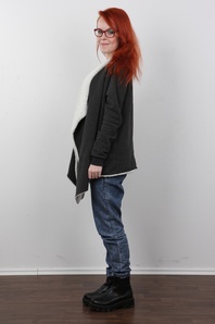 3. Download full pics of Aneta (22) from czechcasting.com