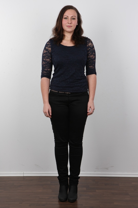 2. Download full pics of Andrea (24) from czechcasting.com