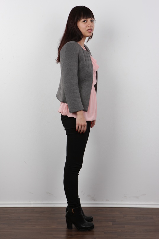 3. Download full pics of Miky (20) from czechcasting.com